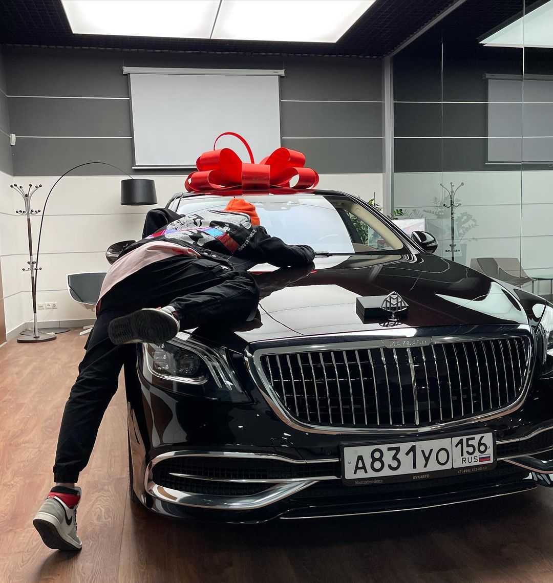 Какую машину купил бустер подробности о новом автомобиле знаменитости