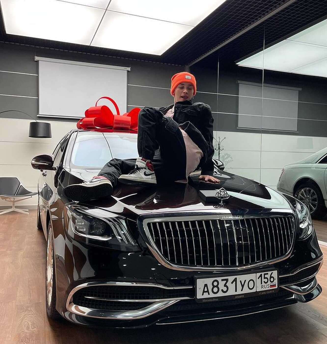 Какую машину купил бустер подробности о новом автомобиле знаменитости