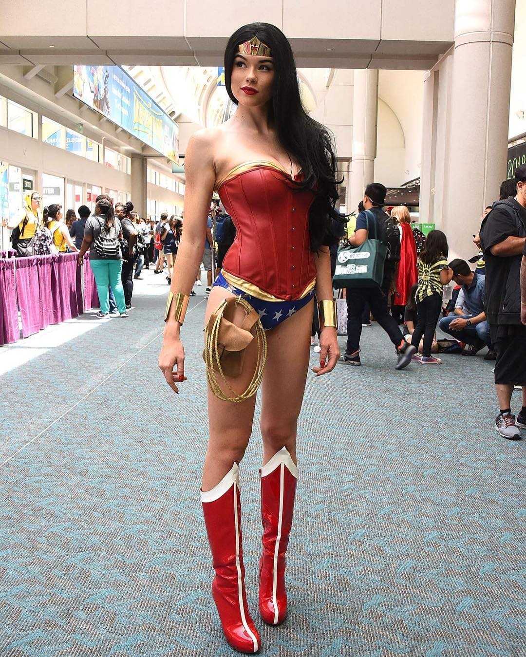 Самые красивые косплей девушки: 30 фото (comic con)
